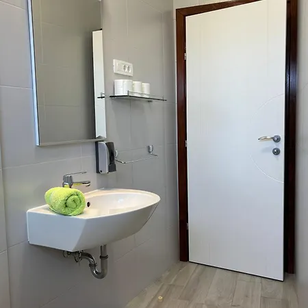 Apartmani Adria 2 Baska Voda Exterior photo