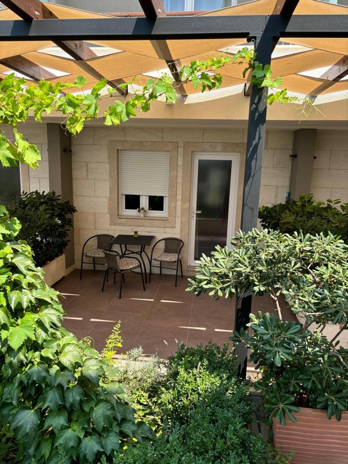 Adria 2 Apartment